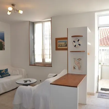 Maison De Vacance Au Coeur Du Village *